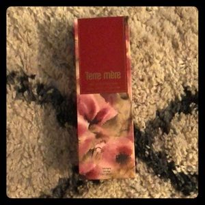 Terre Mere Aloe and Tea Tree atoned